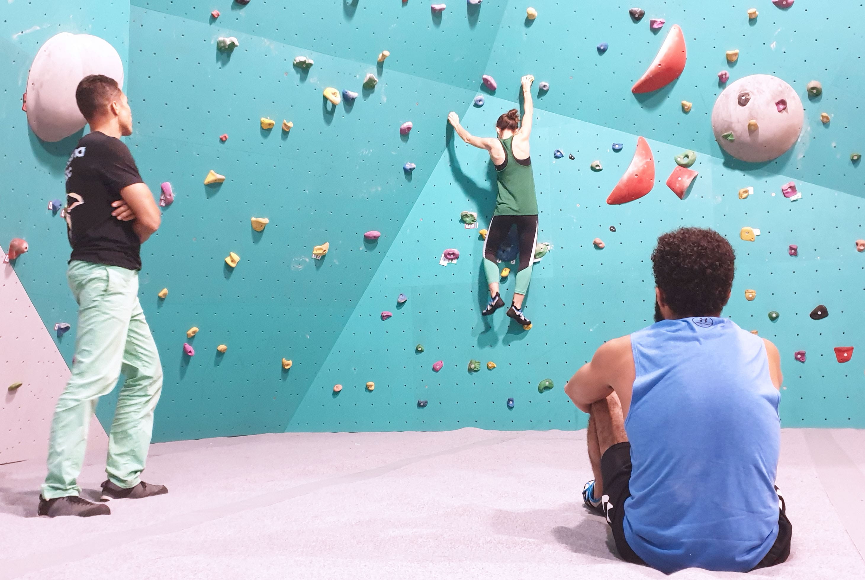 Vous souhaitez progresser ? Découvrez nos offres cours pour améliorer vos qualités techniques et physiqus en escalade 